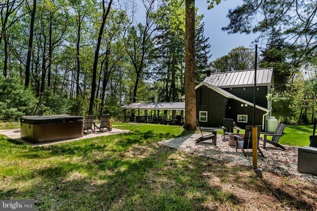 1134 S MOUNTAIN RD, Dillsburg, PA 17019
