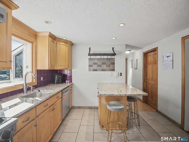 52 Consolation Street, Bristol, CT 06010
