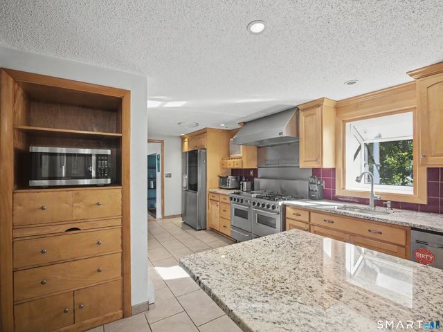 52 Consolation Street, Bristol, CT 06010
