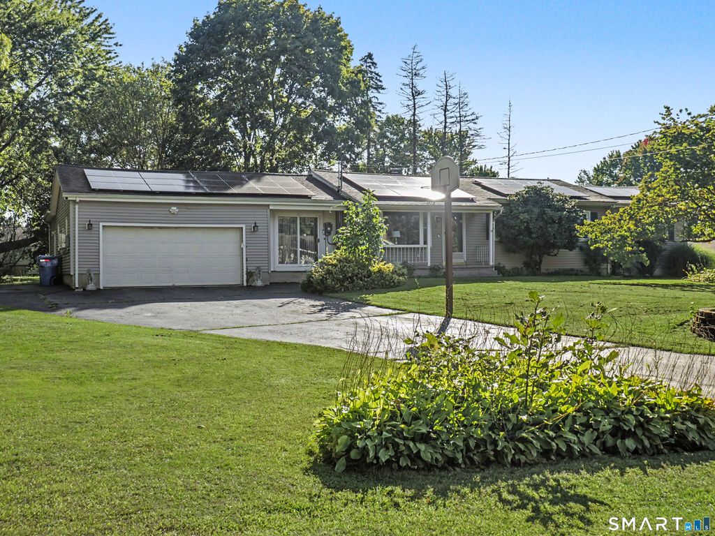 52 Consolation Street, Bristol, CT 06010