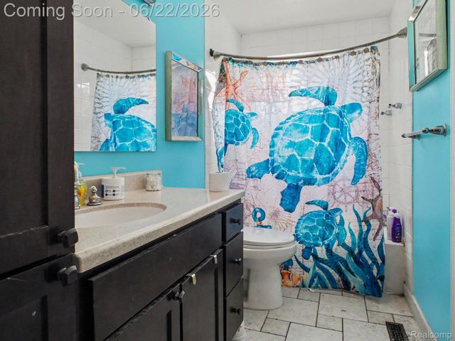 428 Carrie Drive, Flushing, MI 48433