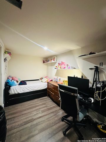 226 AZTEC ST, San Antonio, TX 78207