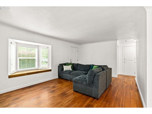 3155 BELL Ave, Eugene, OR 97402