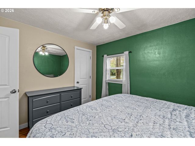 3155 BELL Ave, Eugene, OR 97402