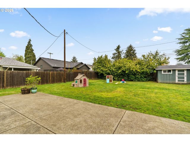 3155 BELL Ave, Eugene, OR 97402
