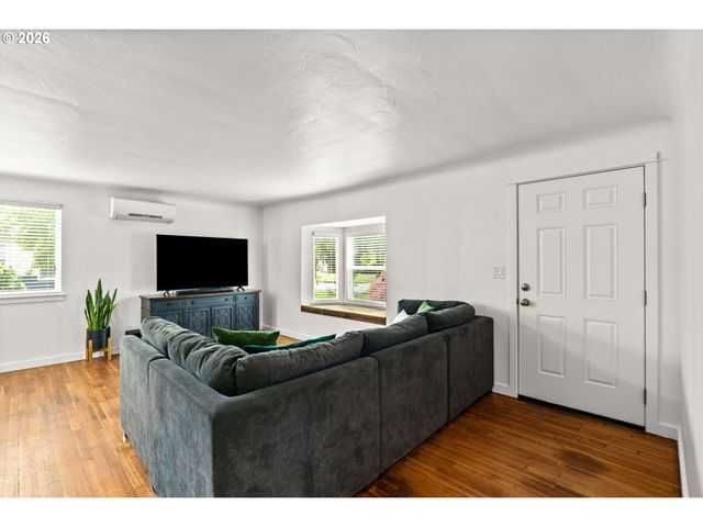 3155 BELL Ave, Eugene, OR 97402