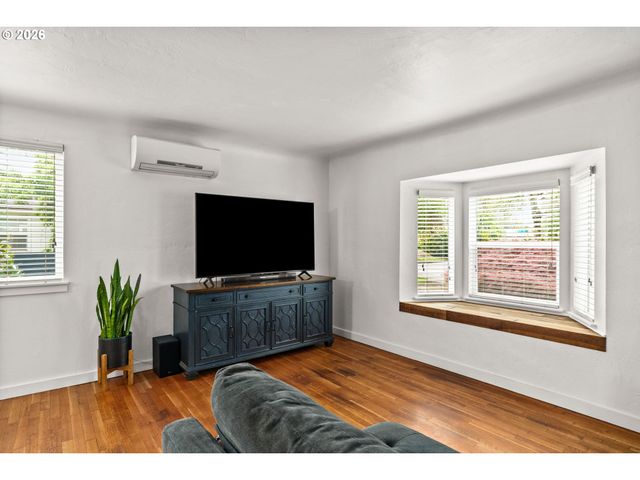 3155 BELL Ave, Eugene, OR 97402