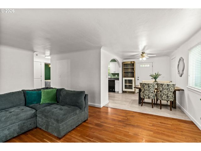 3155 BELL Ave, Eugene, OR 97402