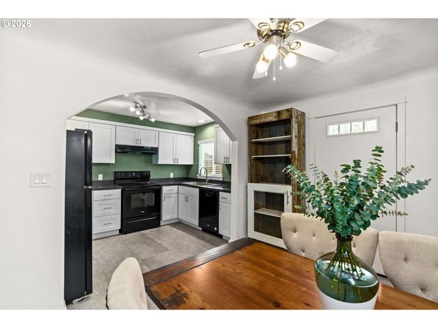 3155 BELL Ave, Eugene, OR 97402