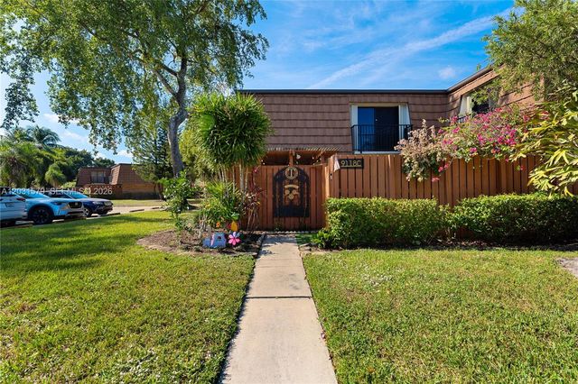 9118c 20th Court, Davie, FL 33324