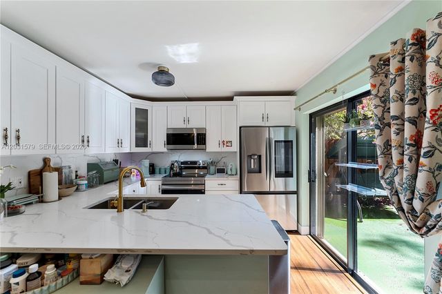 9118c 20th Court, Davie, FL 33324