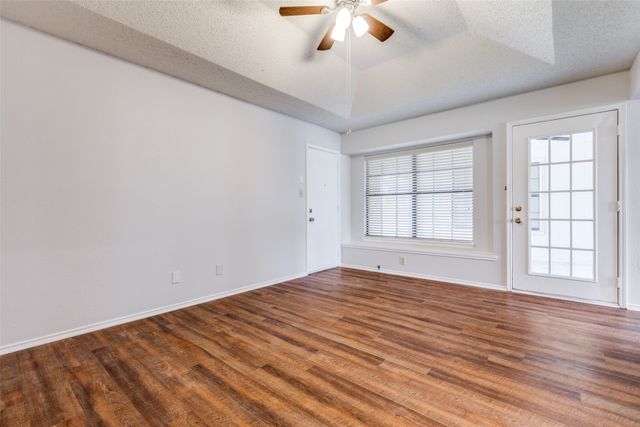 705 Yosemite Trail, Mesquite, TX 75149