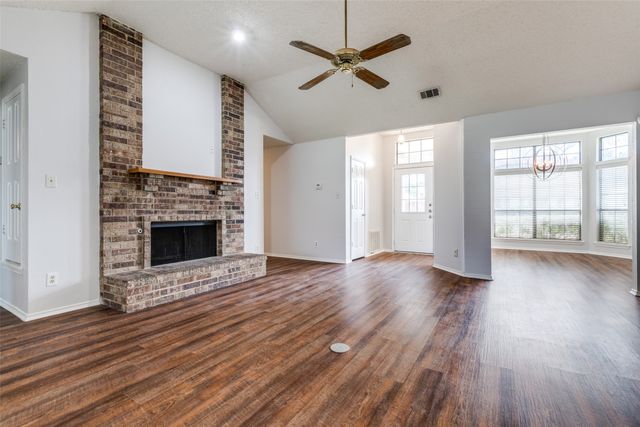 705 Yosemite Trail, Mesquite, TX 75149