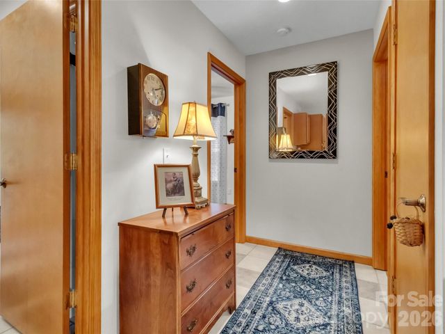 33 Buttercup Place, Maggie Valley, NC 28751