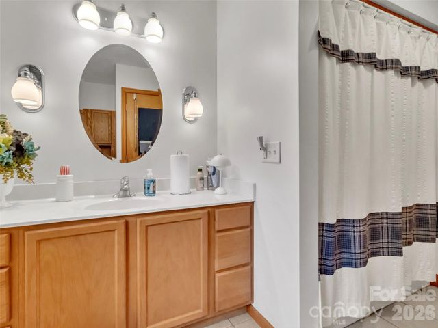 33 Buttercup Place, Maggie Valley, NC 28751