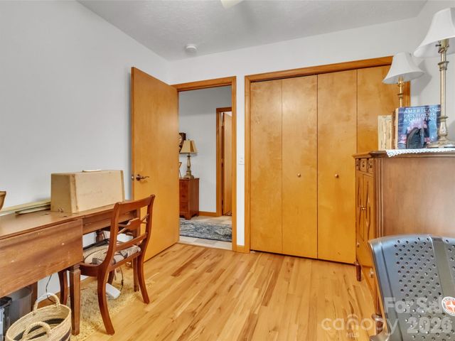 33 Buttercup Place, Maggie Valley, NC 28751