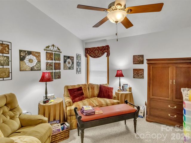 33 Buttercup Place, Maggie Valley, NC 28751