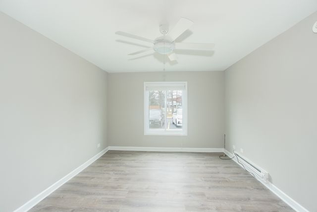 4400 W Lake Avenue 208B, Glenview, IL 60026