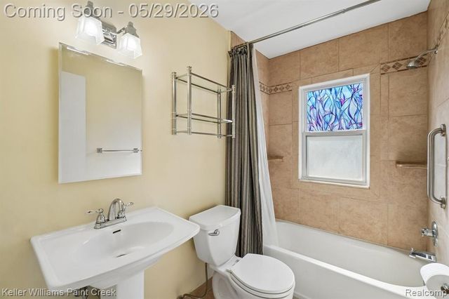 20620 Alger Street, Saint Clair Shores, MI 48080