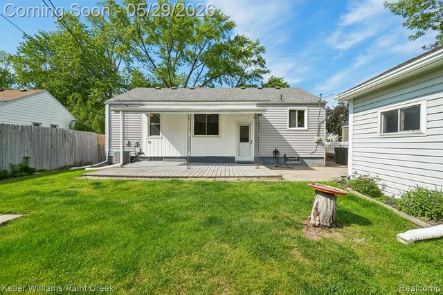 20620 Alger Street, Saint Clair Shores, MI 48080