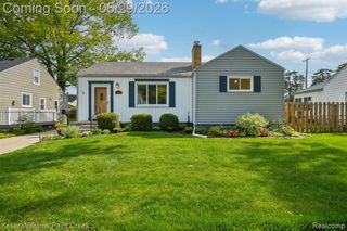 20620 Alger Street, Saint Clair Shores, MI 48080