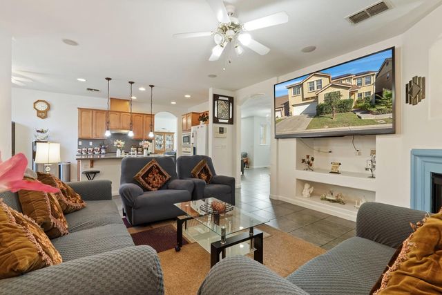 13703 Coastal Ct, Waterford, CA 95386