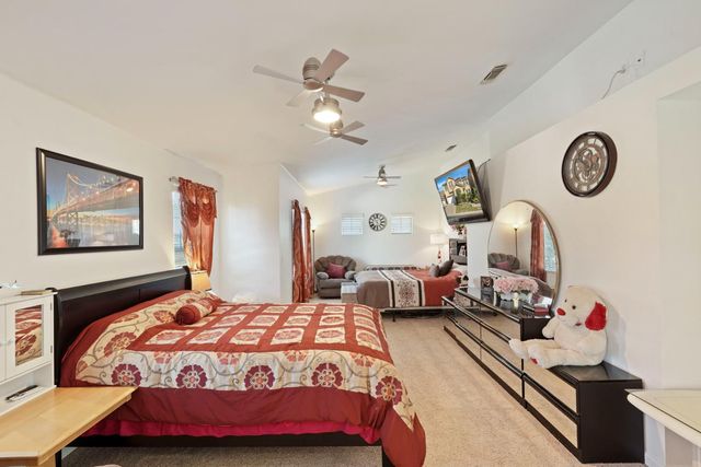 13703 Coastal Ct, Waterford, CA 95386