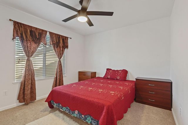 13703 Coastal Ct, Waterford, CA 95386