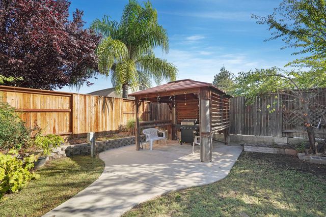 13703 Coastal Ct, Waterford, CA 95386