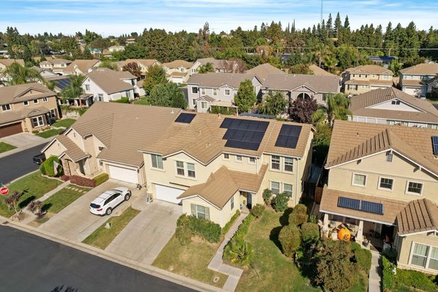 13703 Coastal Ct, Waterford, CA 95386