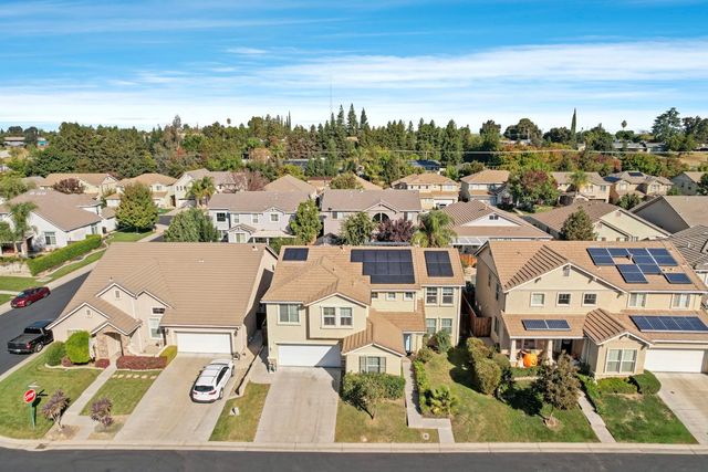 13703 Coastal Ct, Waterford, CA 95386