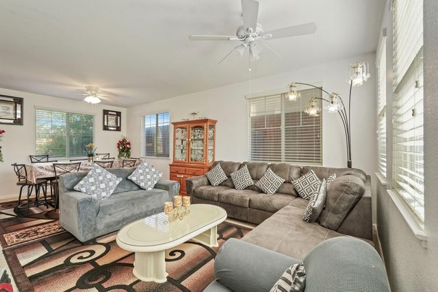 13703 Coastal Ct, Waterford, CA 95386