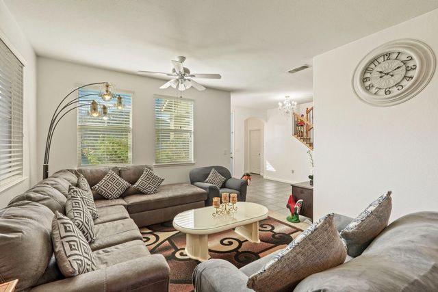 13703 Coastal Ct, Waterford, CA 95386