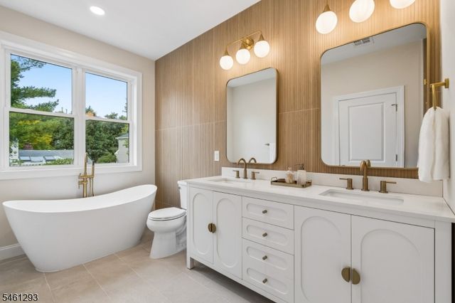 16 Alcott Dr, Livingston Twp., NJ 07039