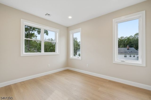 16 Alcott Dr, Livingston Twp., NJ 07039