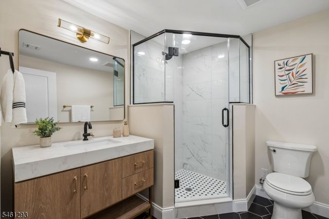 16 Alcott Dr, Livingston Twp., NJ 07039