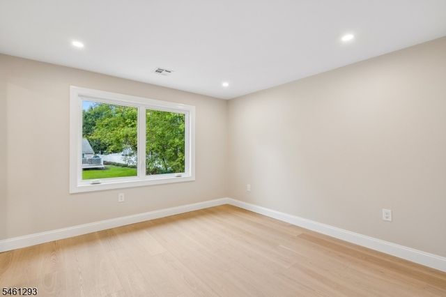 16 Alcott Dr, Livingston Twp., NJ 07039