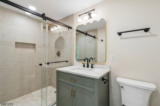 16 Alcott Dr, Livingston Twp., NJ 07039