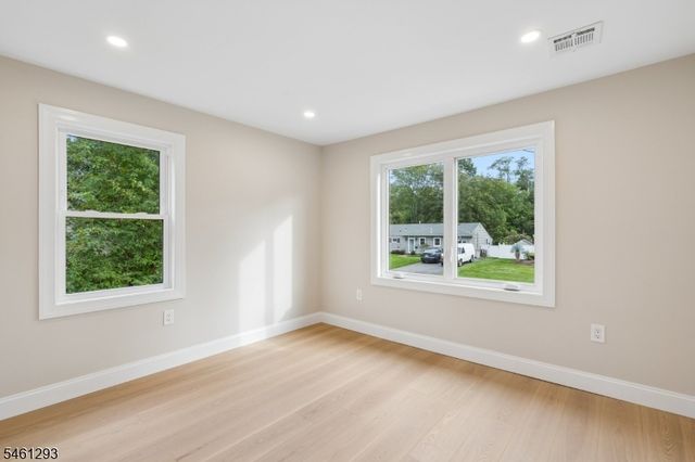 16 Alcott Dr, Livingston Twp., NJ 07039