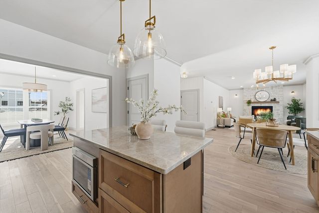 27 Coleman Ave, Attleboro, MA 02703