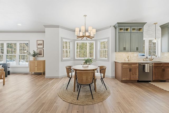 27 Coleman Ave, Attleboro, MA 02703