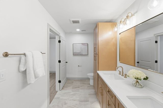 27 Coleman Ave, Attleboro, MA 02703