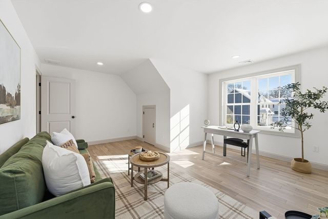 27 Coleman Ave, Attleboro, MA 02703