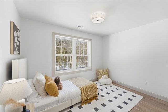 27 Coleman Ave, Attleboro, MA 02703