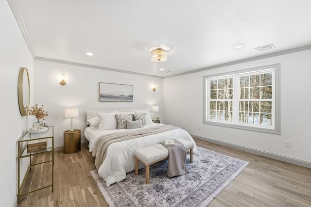 27 Coleman Ave, Attleboro, MA 02703