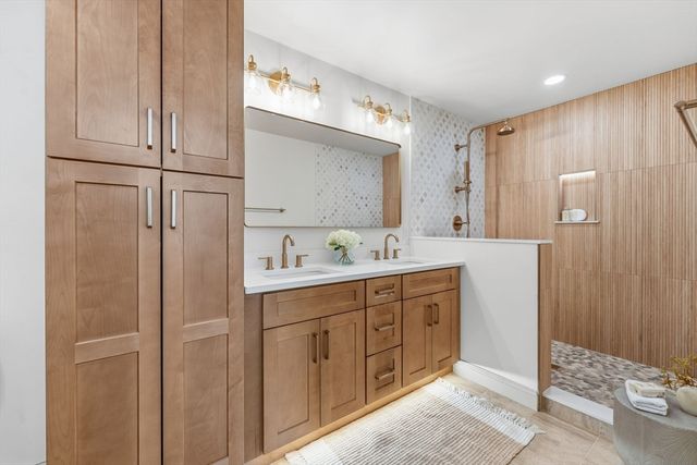 27 Coleman Ave, Attleboro, MA 02703