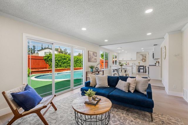 9243 Carla Way, Sacramento, CA 95826