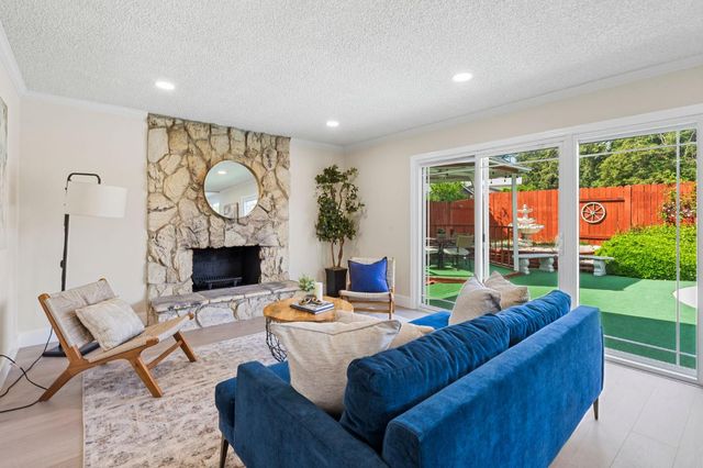 9243 Carla Way, Sacramento, CA 95826