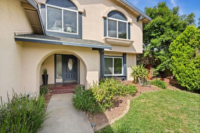 9243 Carla Way, Sacramento, CA 95826