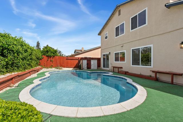 9243 Carla Way, Sacramento, CA 95826